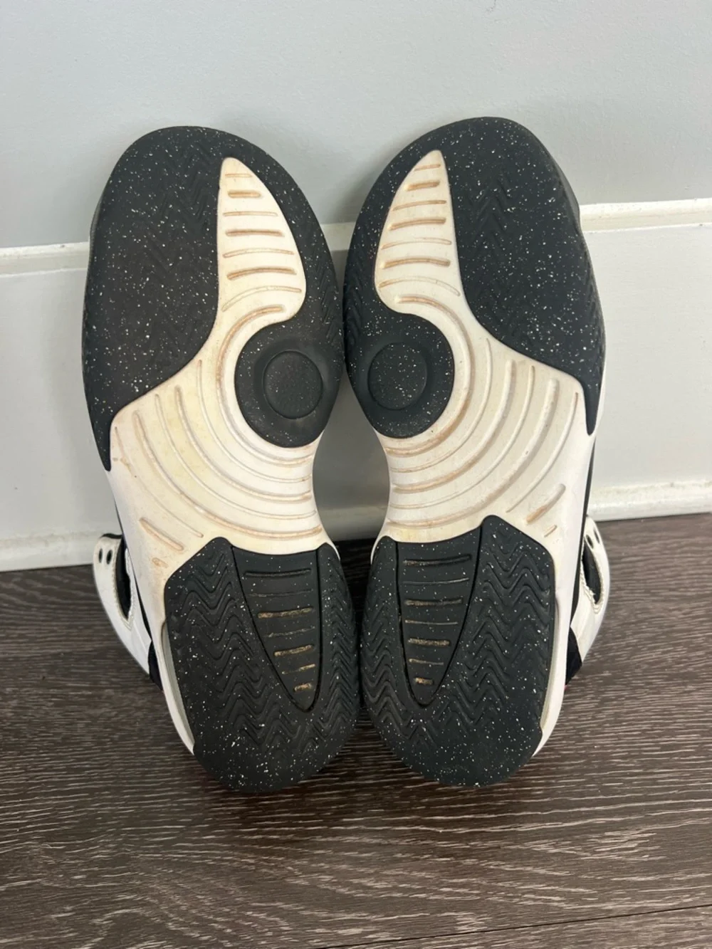 Air Jordan Max Aura Sneakers
